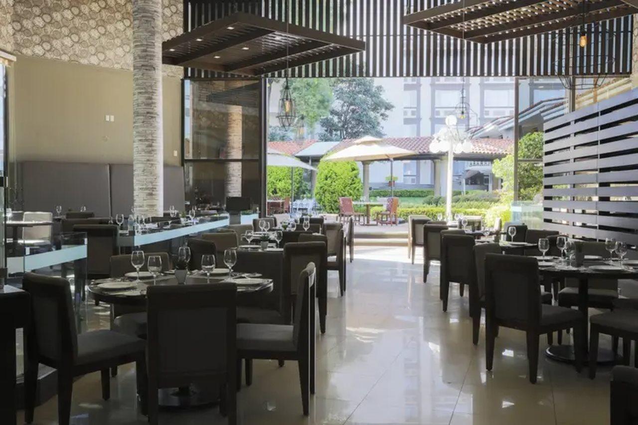 Krystal Urban Cancun & Beach Club Exterior photo