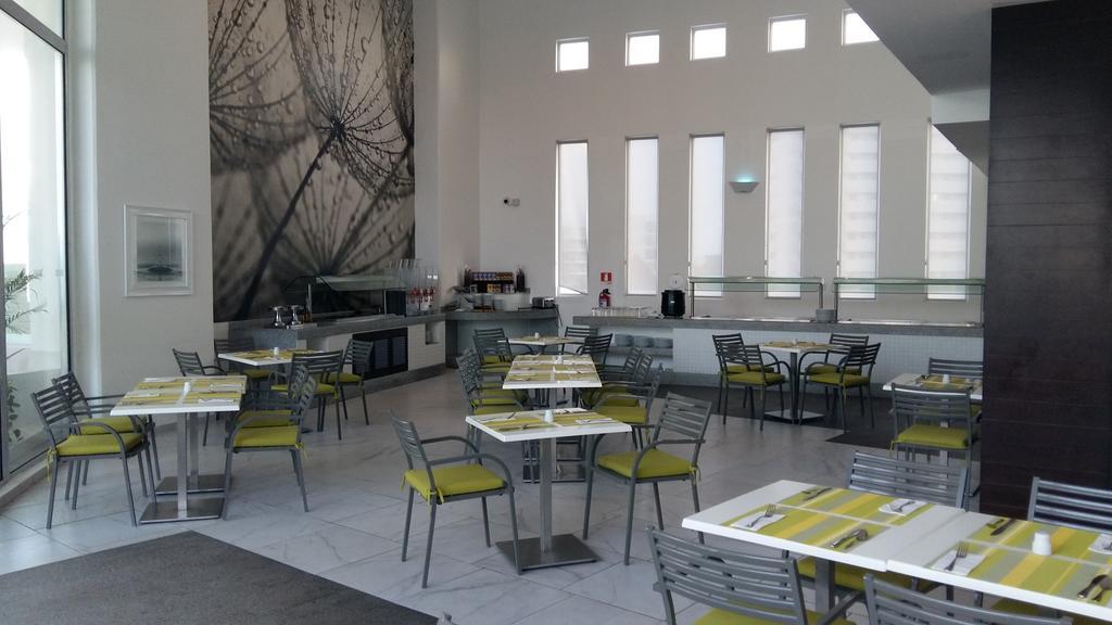 Krystal Urban Cancun & Beach Club Exterior photo
