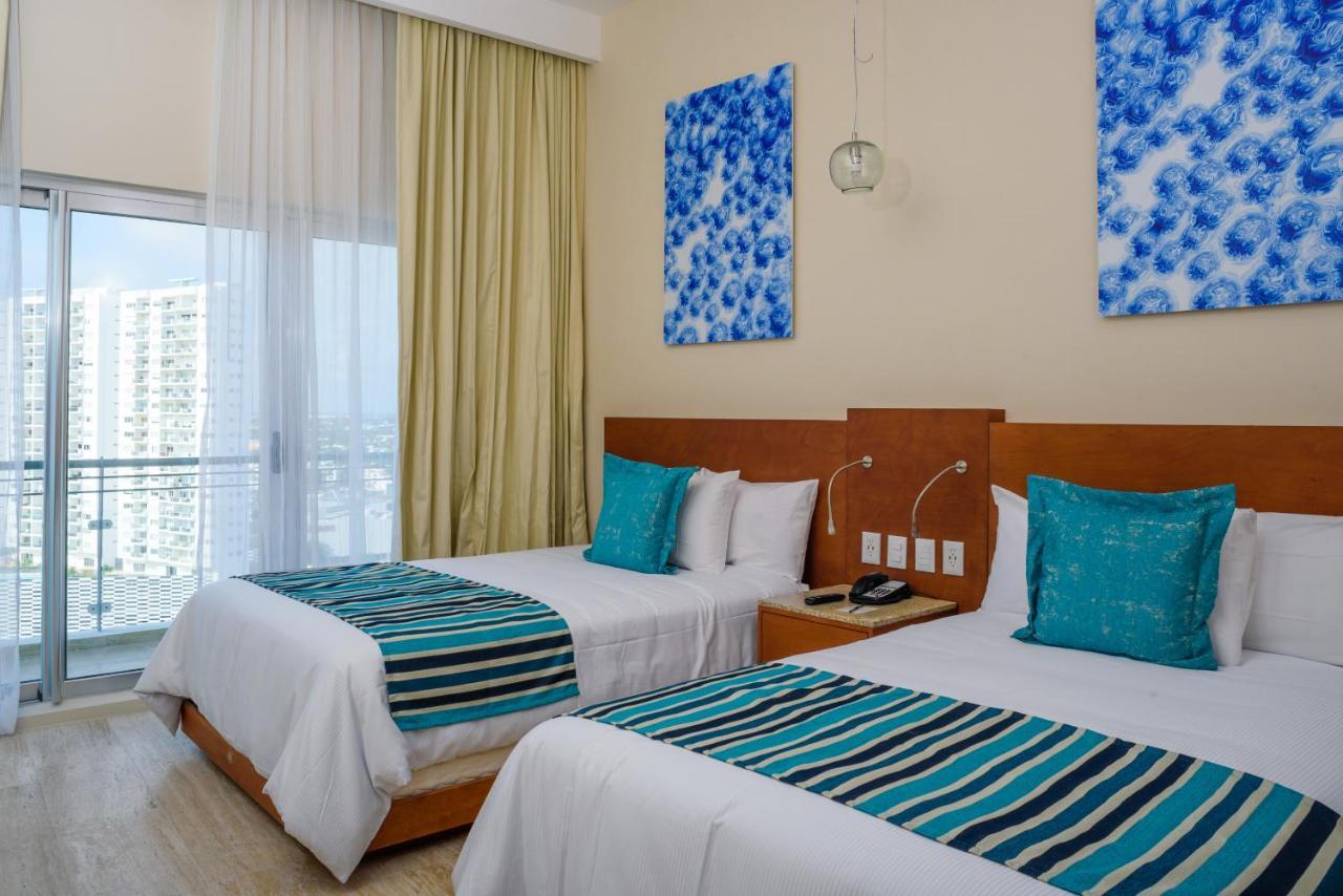 Krystal Urban Cancun & Beach Club Exterior photo