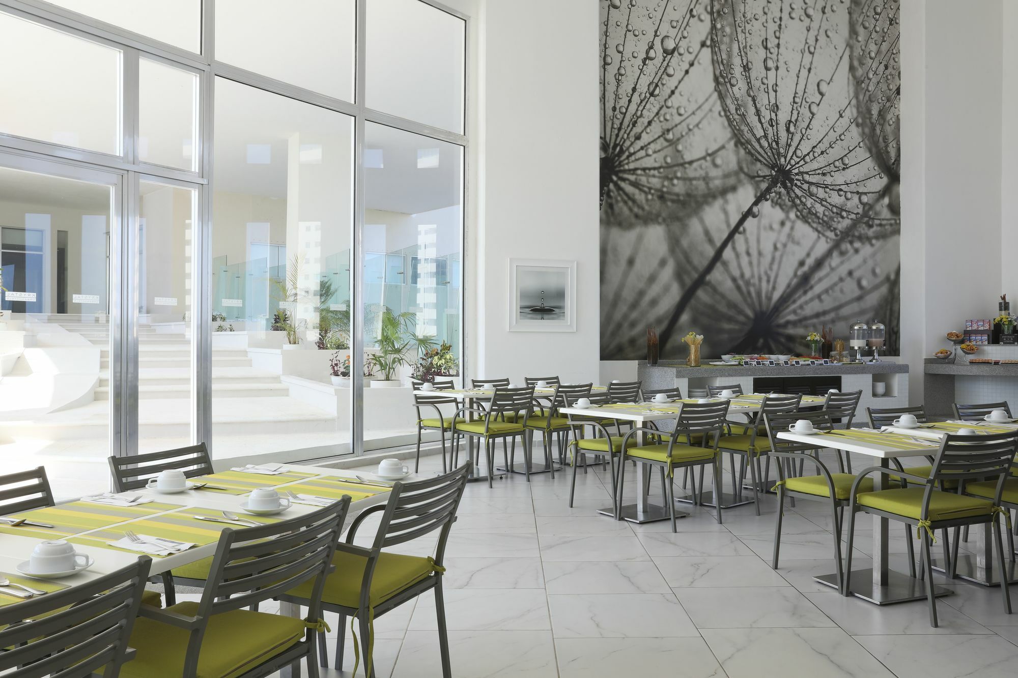 Krystal Urban Cancun & Beach Club Exterior photo